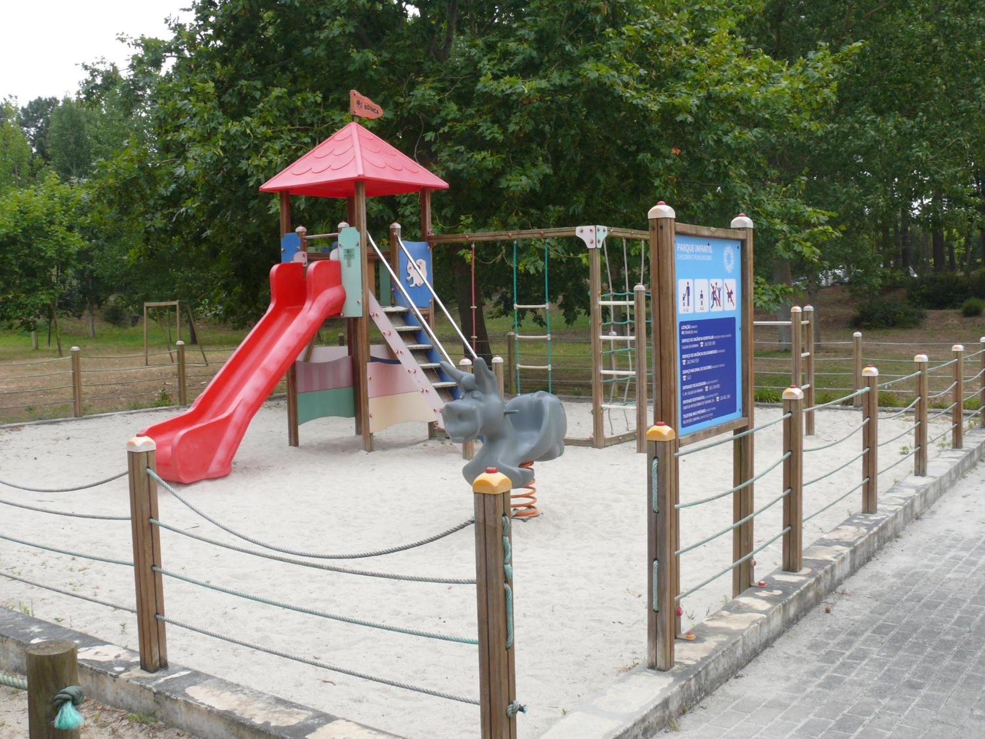 Готель Parque De Campismo Orbitur Foz De Arelho. Фош-ду-Ареллю Екстер'єр фото